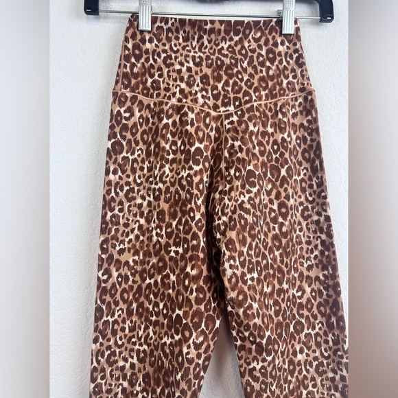 Offline by Aerie High Rise Leopard Animal Print Leggings Size Medium - Picture 4 of 9